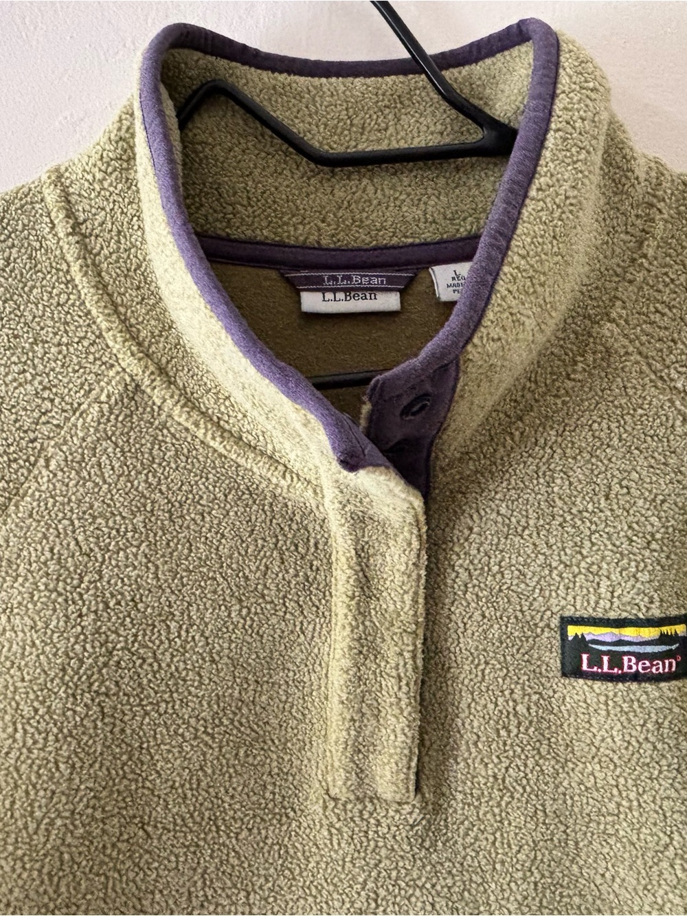 L.L. Bean Women's green Sherpa Fleece Pullover w purple trim.
